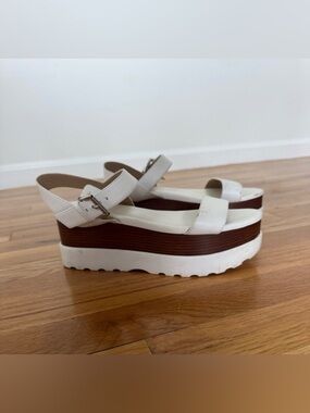 Michael Kors  leather White Platform Sandals with Brown wooden Midsole